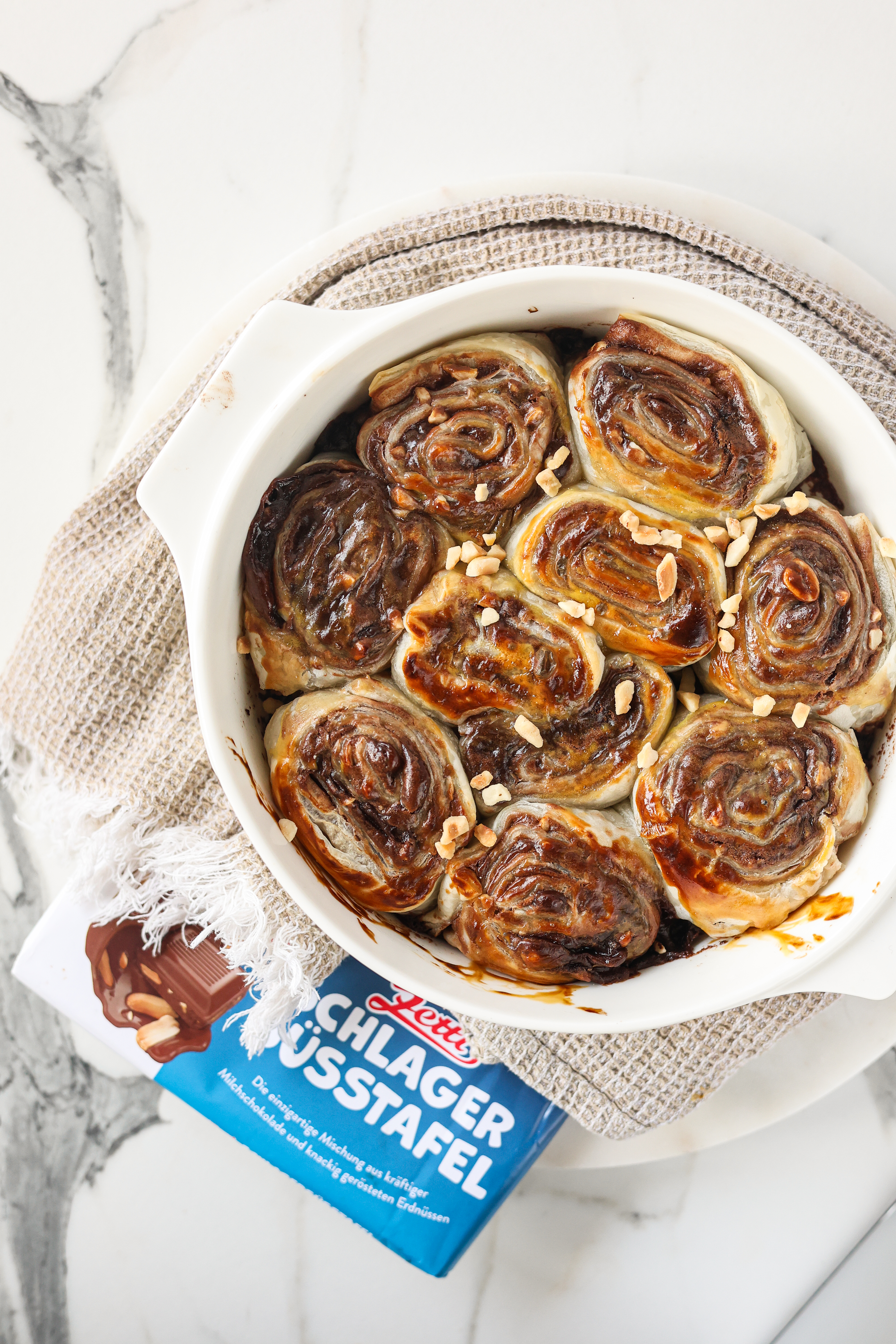 SCHOKO-NUSS ROLLS