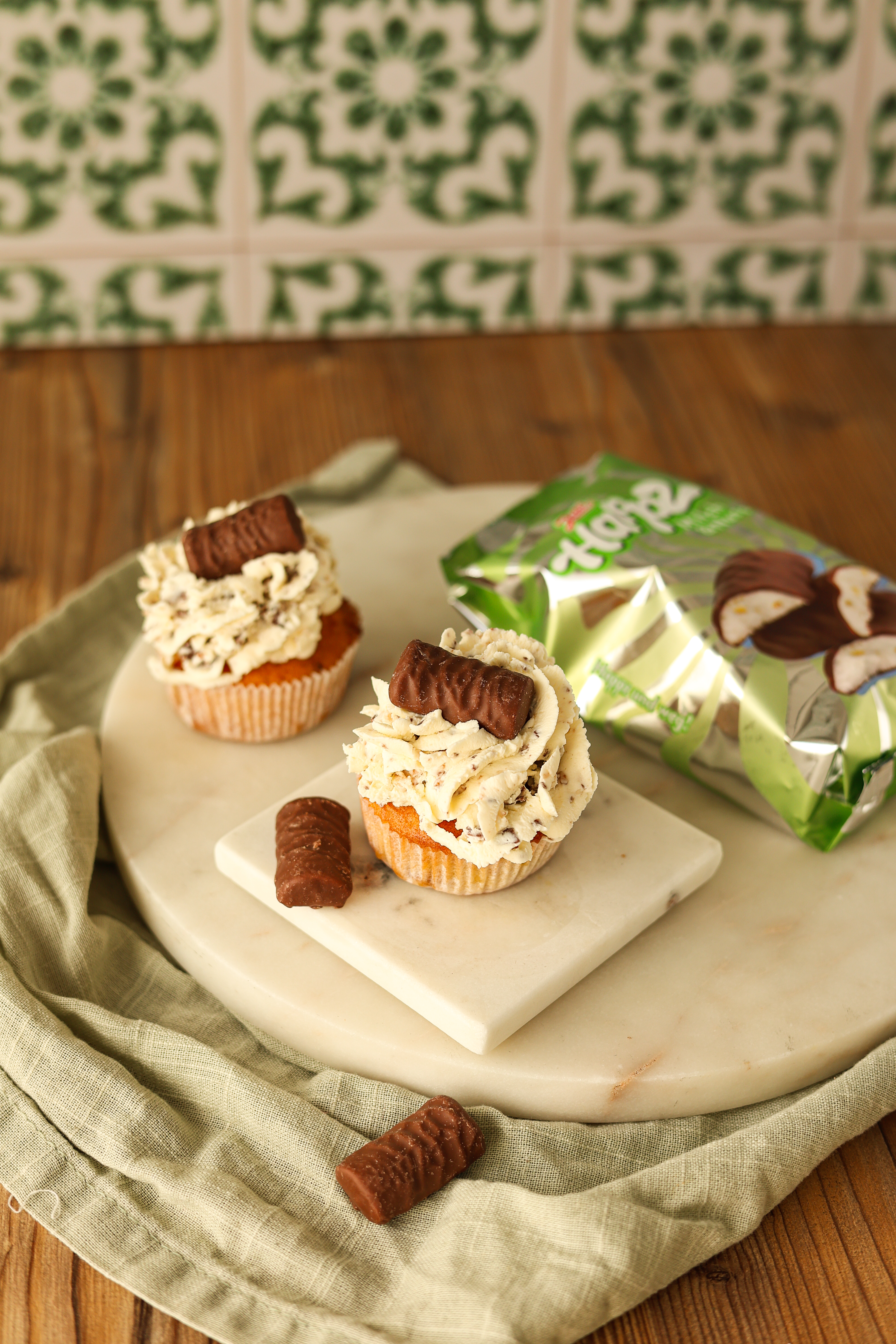 CUPCAKES MIT HAPPZ MILCH & NUSS