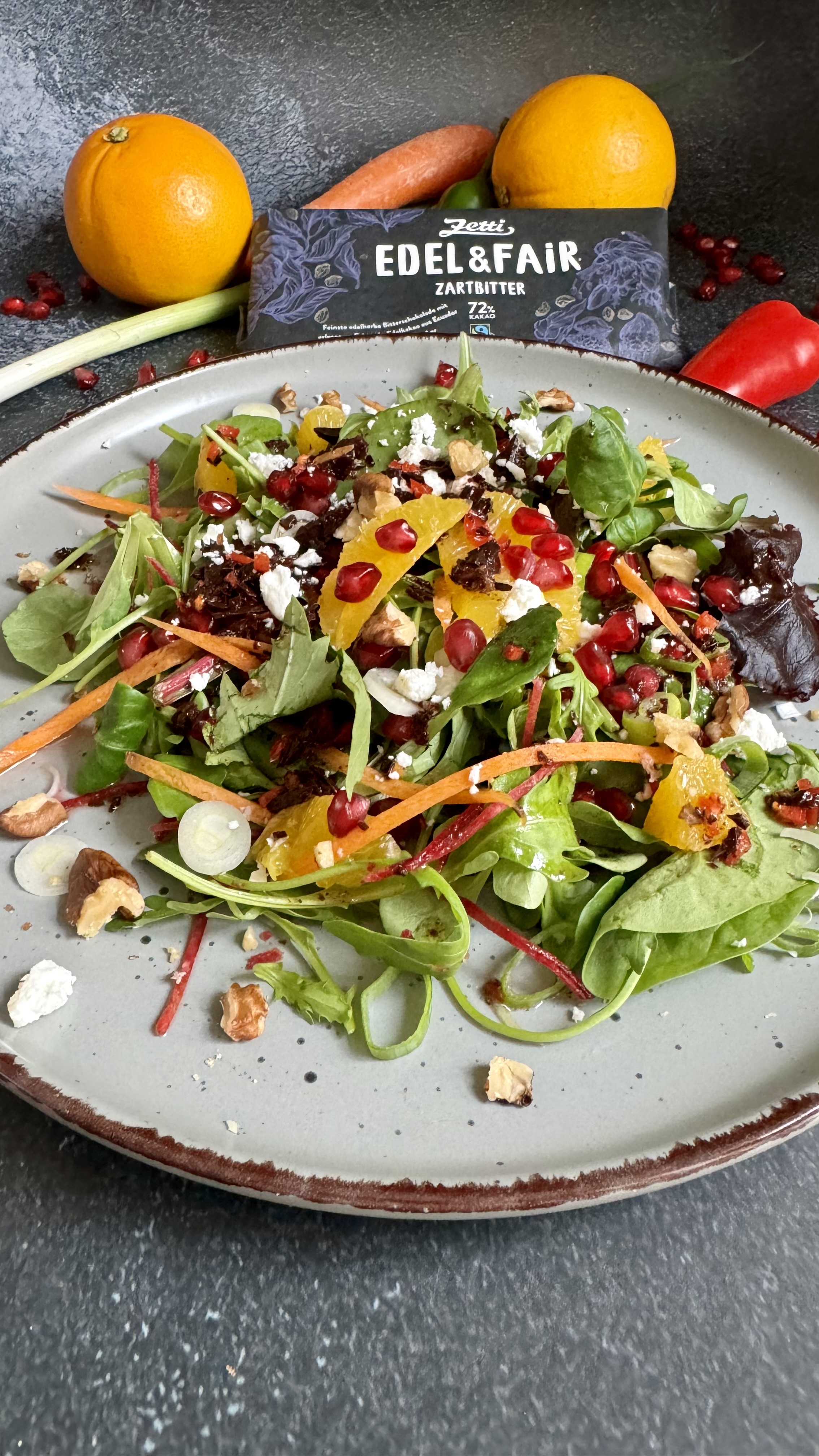 WINTERSALAT MIT SCHOKO-DRESSING