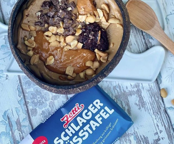 KARAMELL-ERDNUSS-PORRIDGE