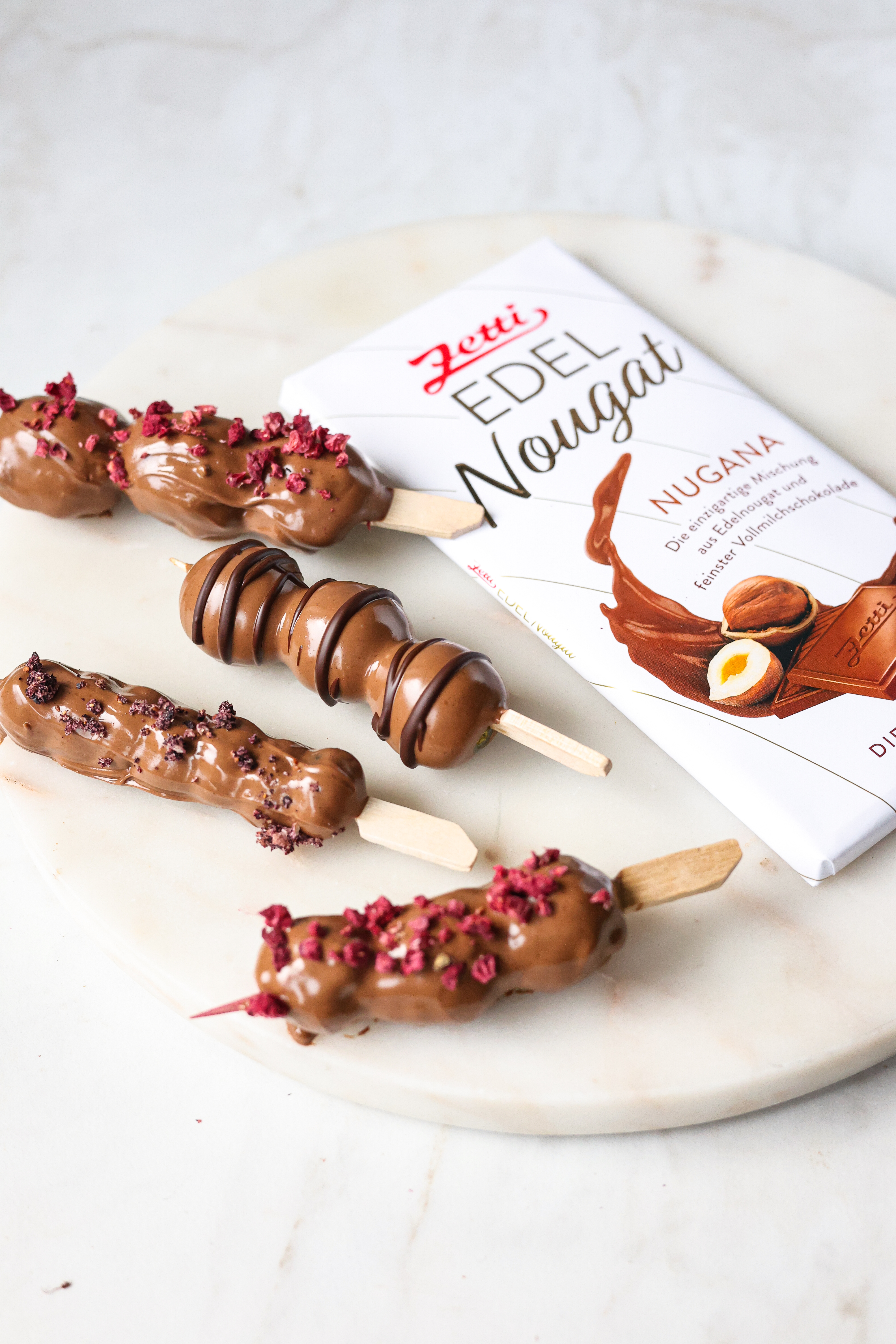 SCHOKO-FRUCHT-SPIEßE