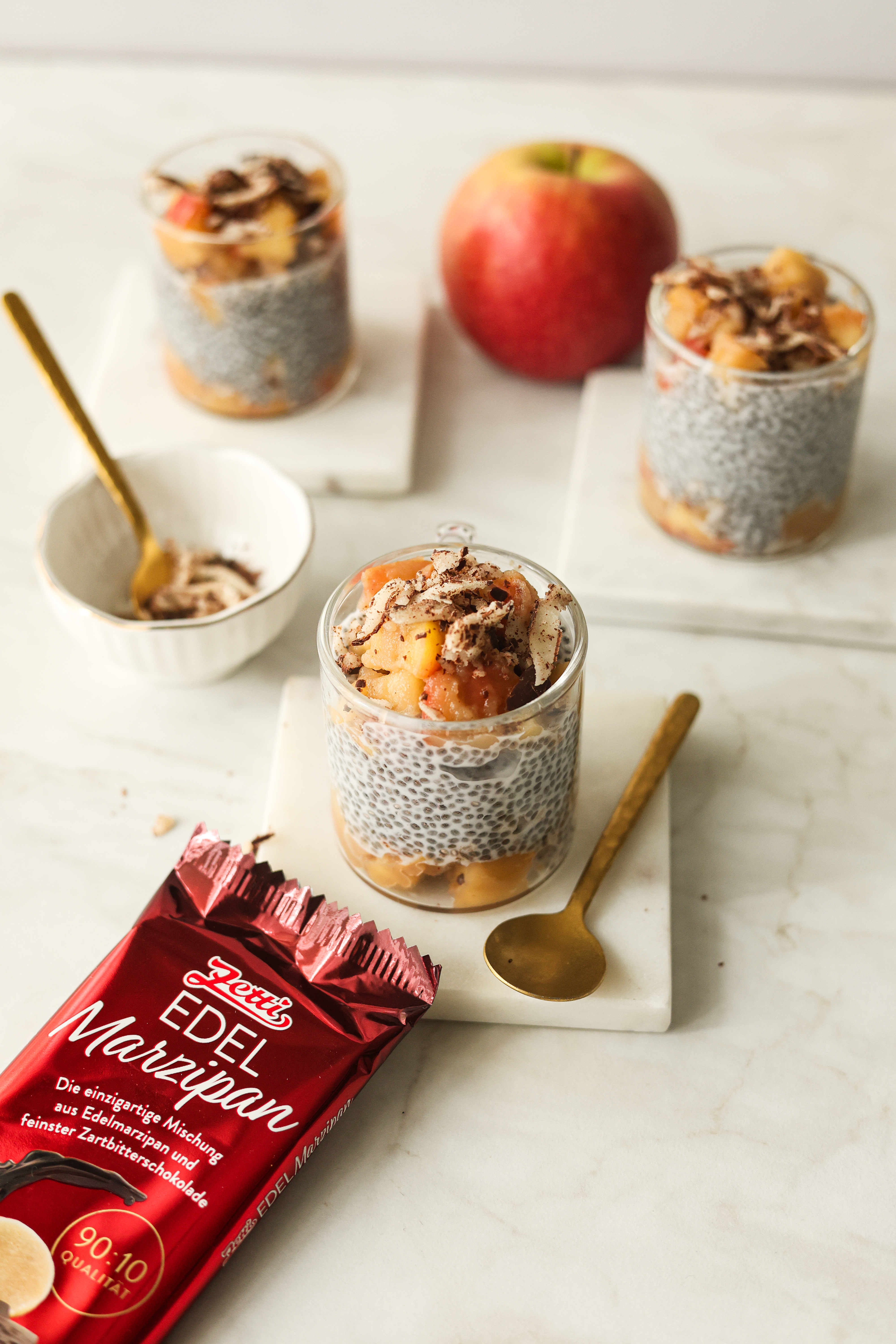 APPLE-CRUMBLE-CHIAPUDDING