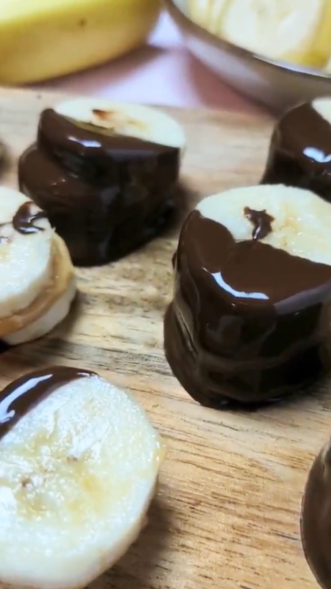 SCHOKO-ERDNUSSBUTTER-BANANEN-HAPPEN SCHOKO-ERDNUSSBUTTER-BANANEN-HAPPEN