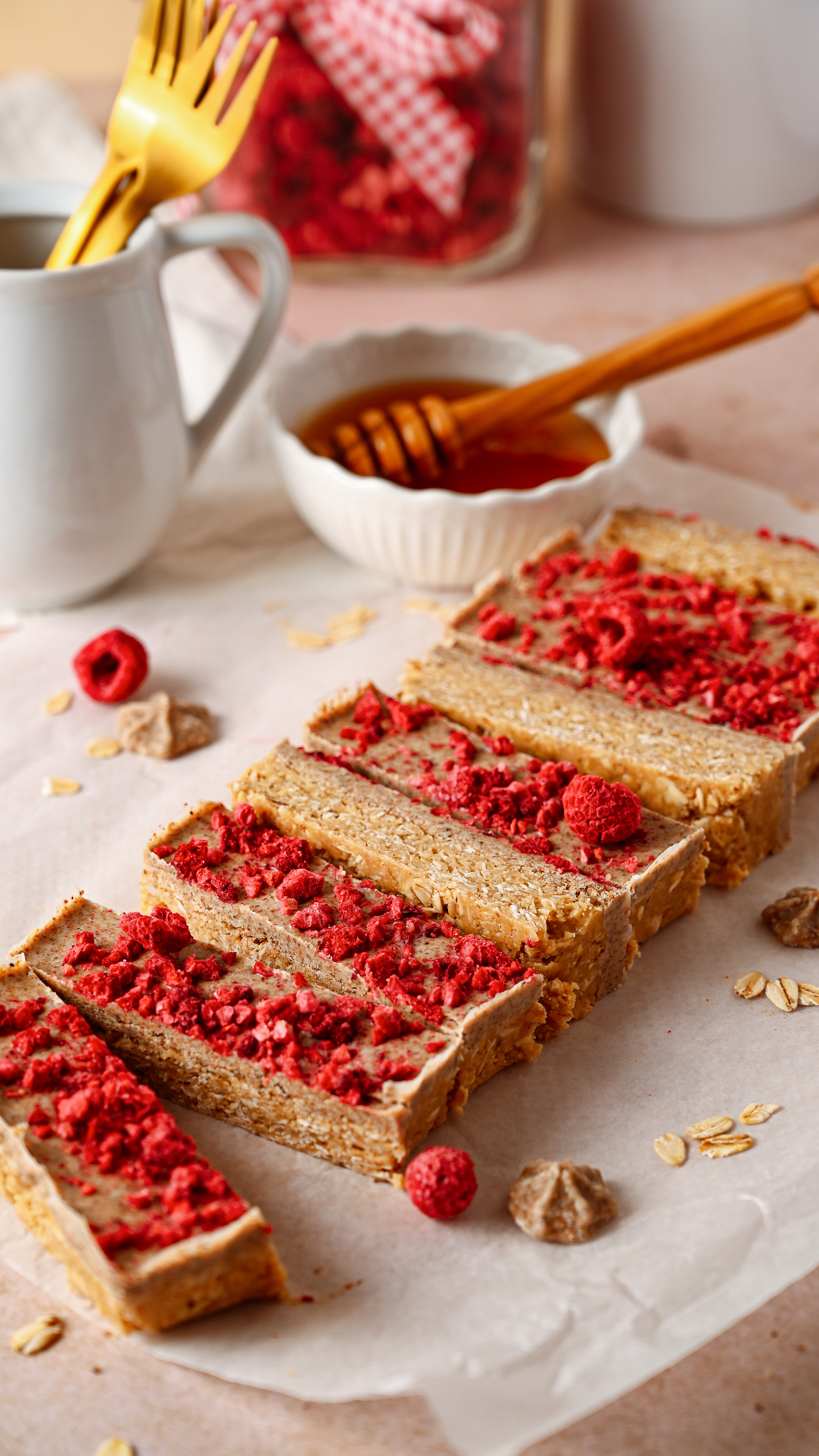 HIMBEER-MÜSLI-RIEGEL
