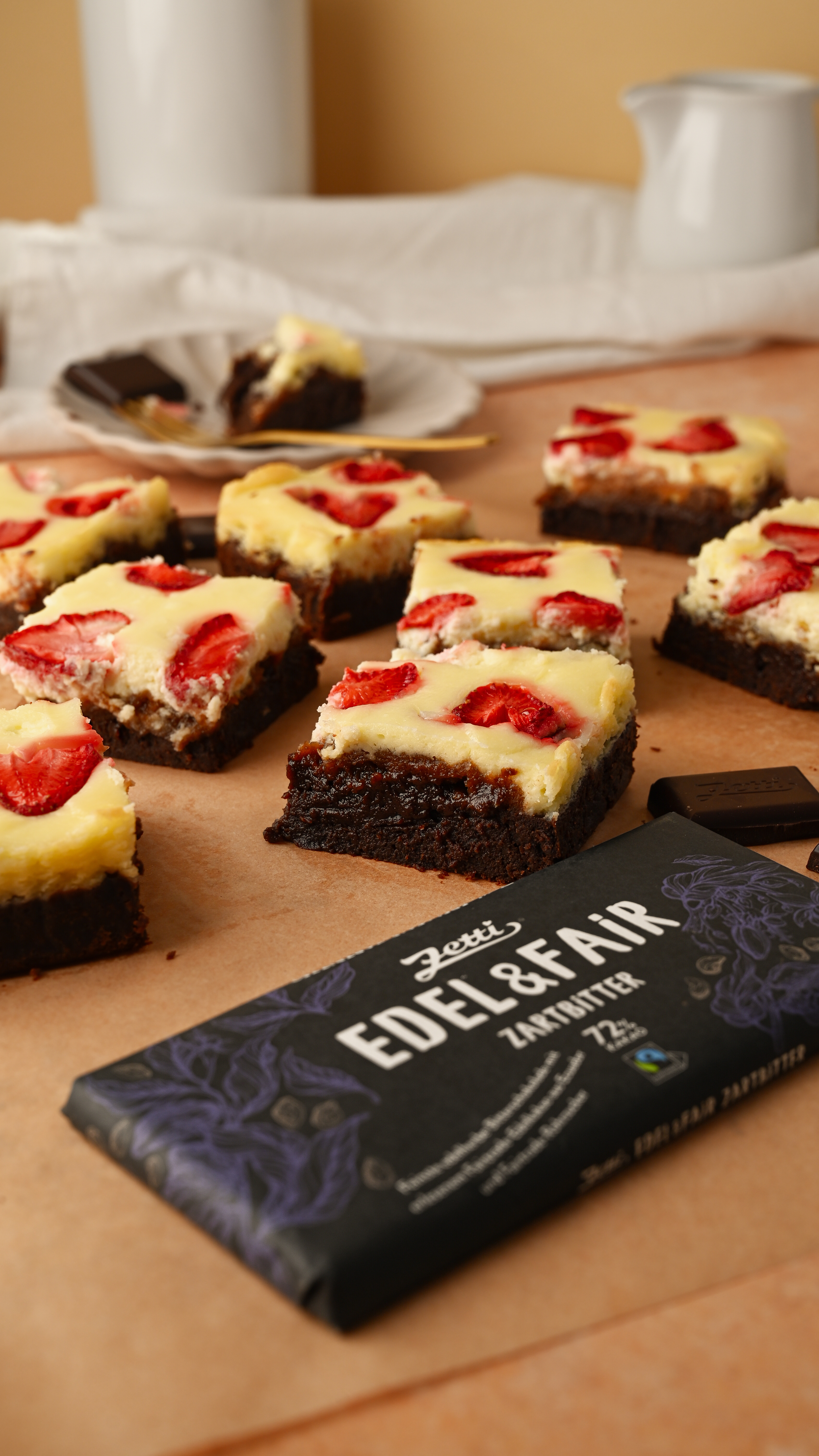 STRAWBERRY CHEESECAKE BROWNIE