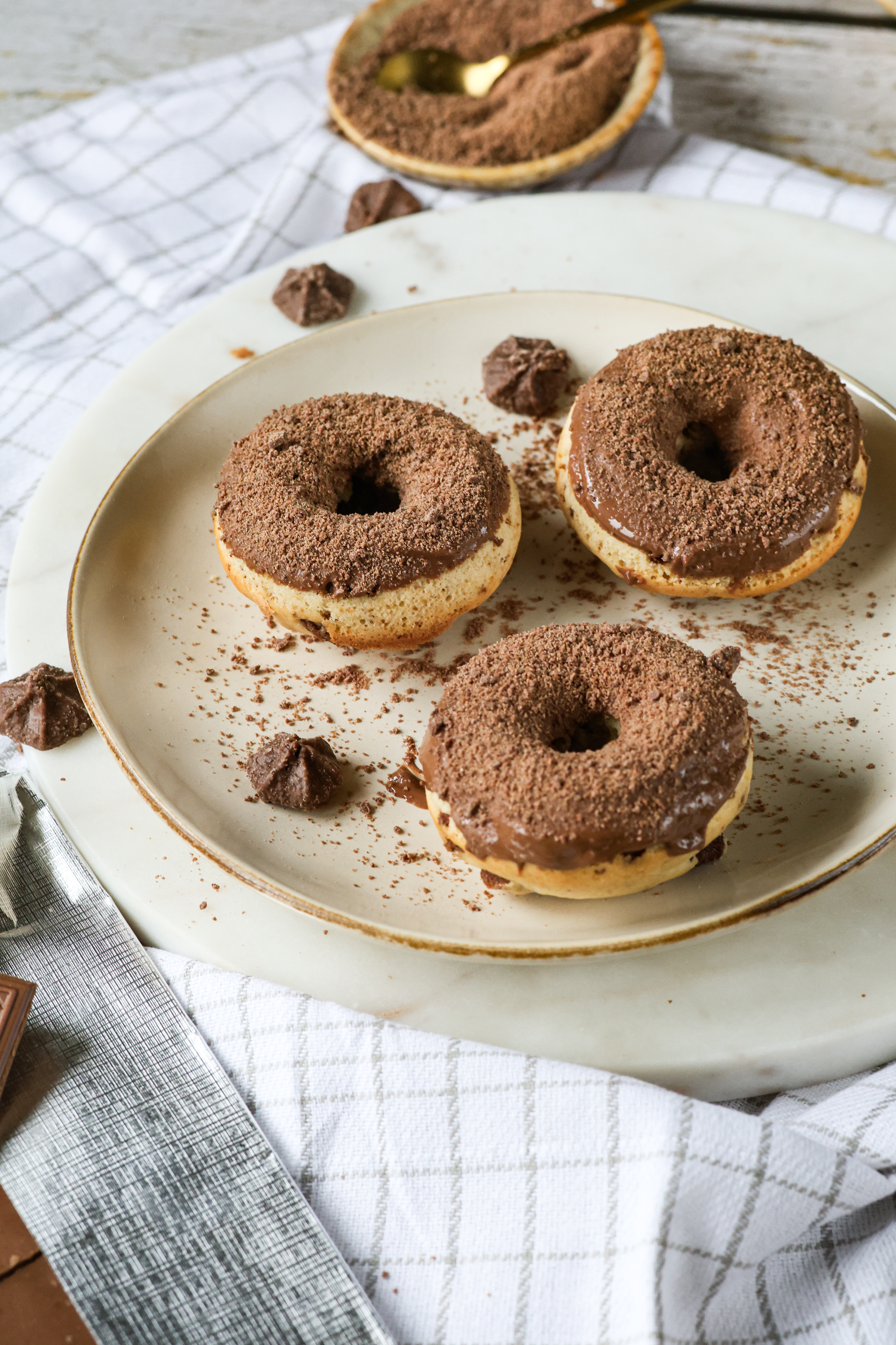 BAKED SCHOKOLADEN DONUTS BAKED SCHOKOLADEN DONUTS