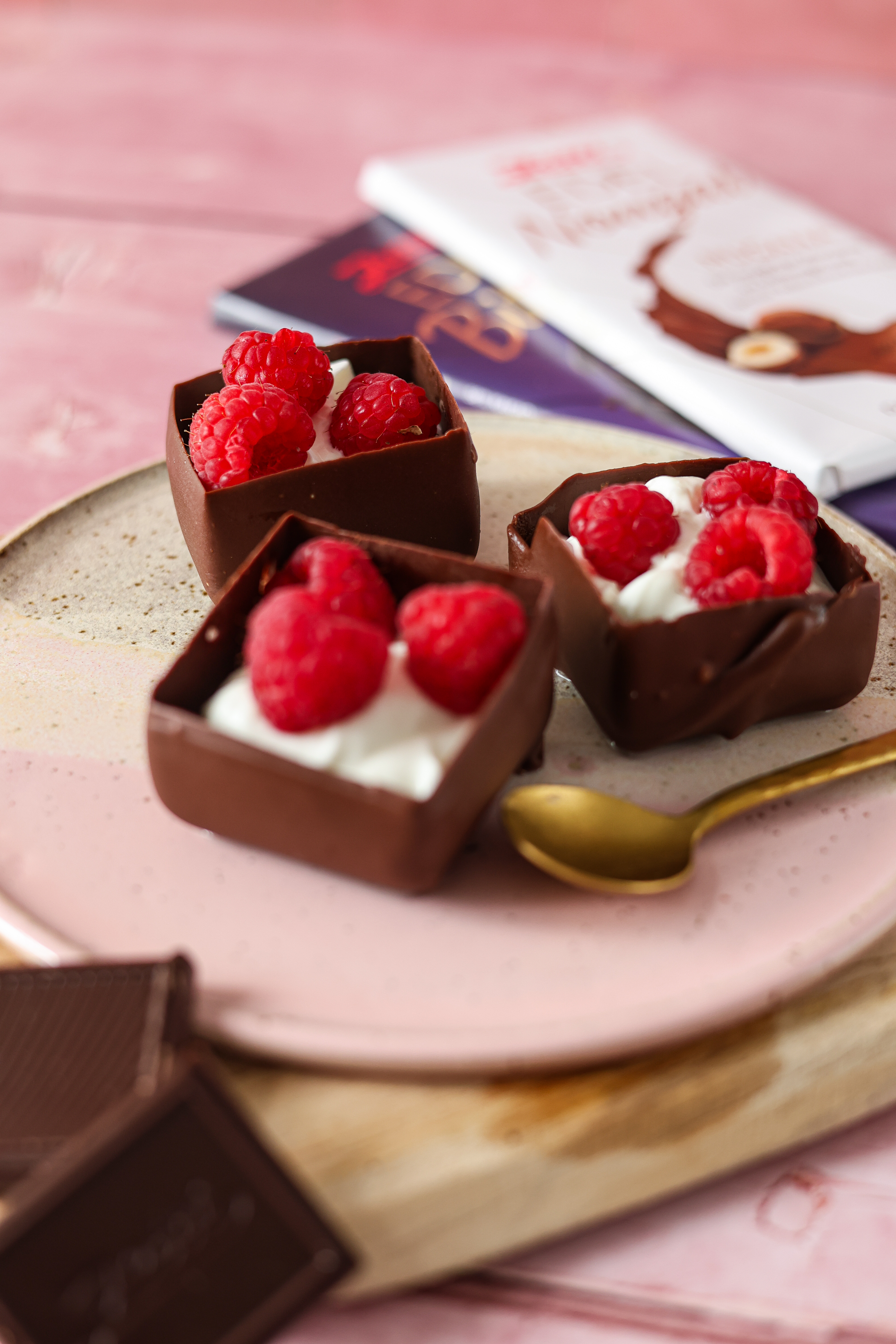 SCHOKOBECHER SCHOKOBECHER